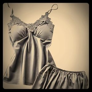 Lingerie / silk pajamas